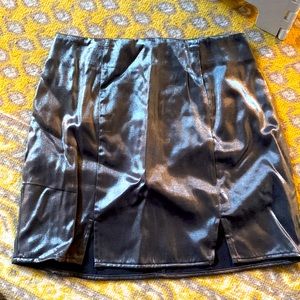 Forever 21 xs zip up chrome mini skirt